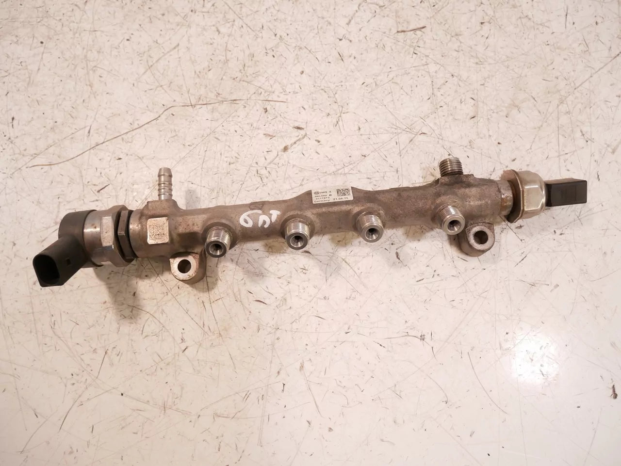 Rampa inyectora Volkswagen Volkswagen 1,6 TDI Diesel CLHA CLH 04L089B