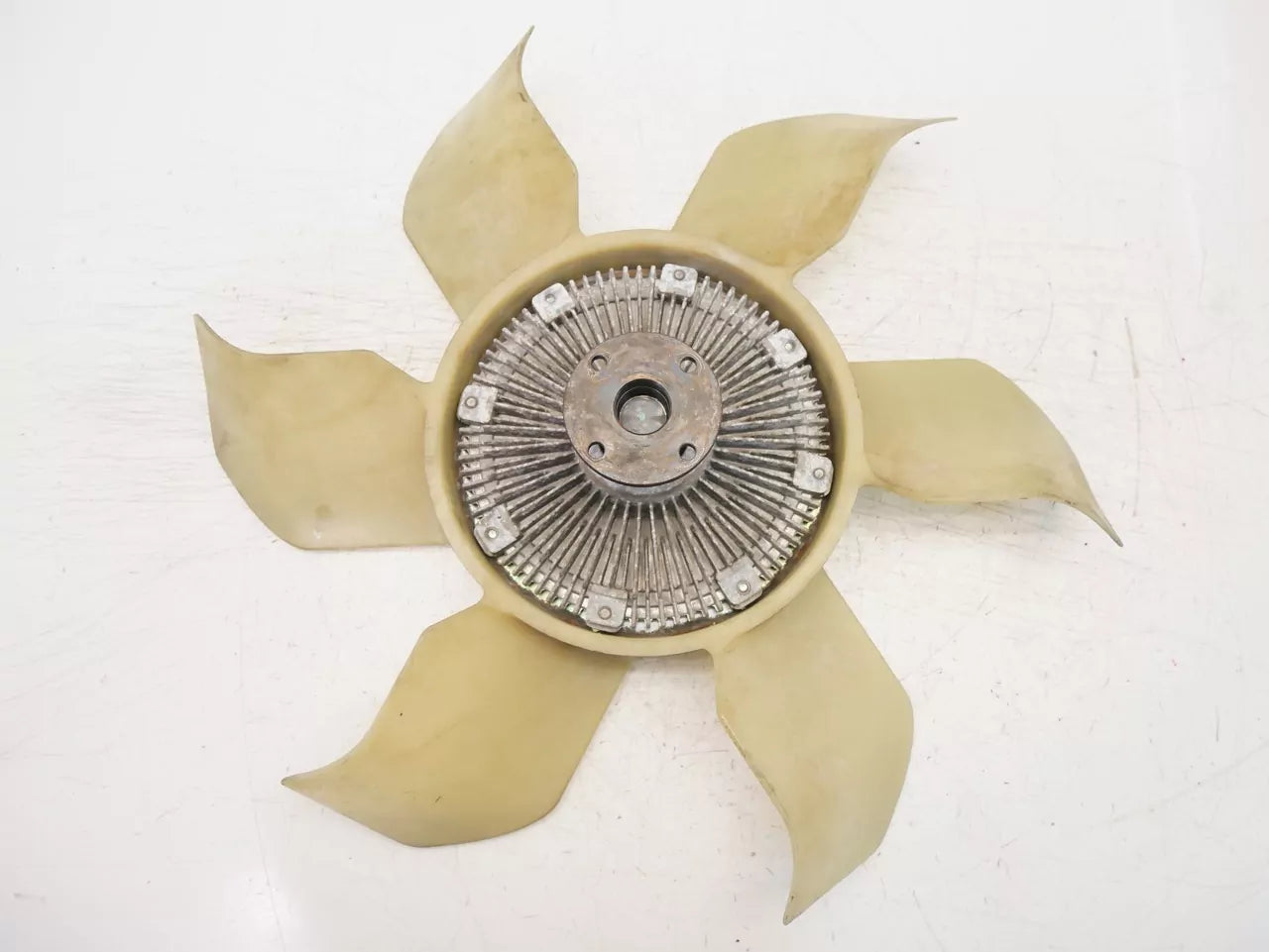 Ventilador Mitsubishi 2,4 DI-D 4WD 4N15 1320A015