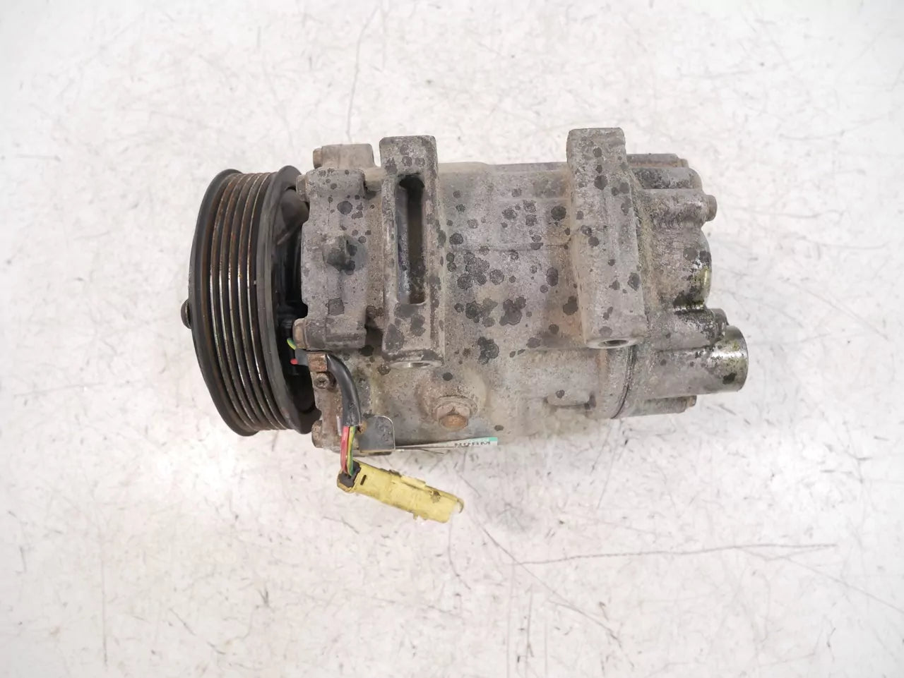 Compresor de aire acondicionado Citroen Fiat Peugeot 2,0 HDI RHK DW10UTED4 9672867380