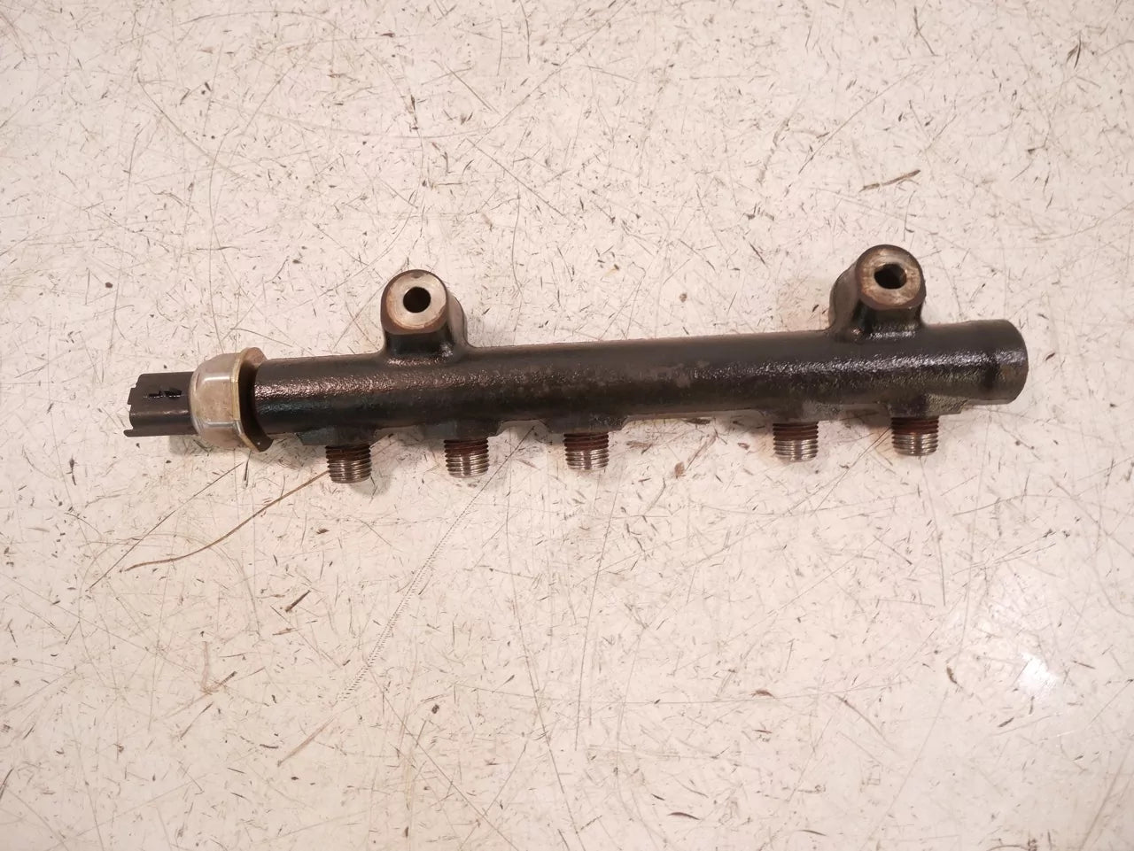 Rampa inyectora Ford 1,6 TDCi UGBA 9685297580