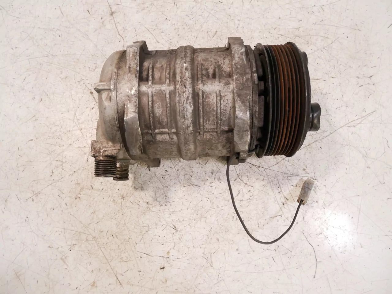 Compresor de aire acondicionado Mercedes-Benz 2,2 CDI OM651.958 651.958 03910132