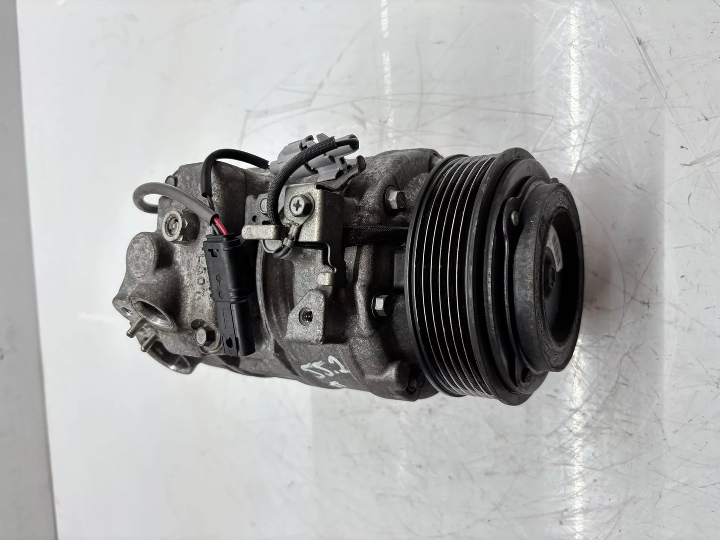 Compresor de aire acondicionado BMW Serie 6 F13 F12 F06 3.0 d 640d N57D30B N57 9399059