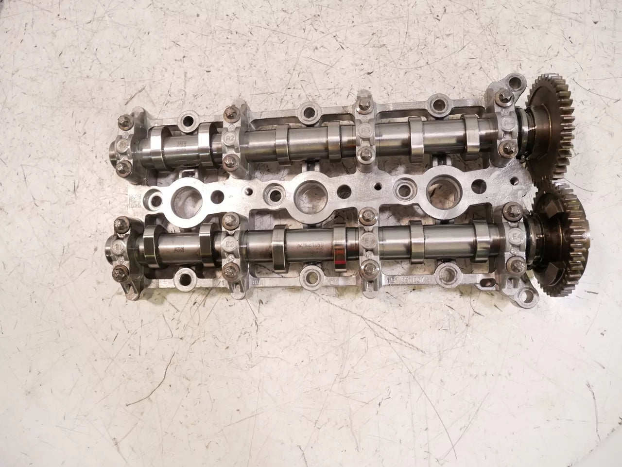 Alojamiento del árbol de levas BMW 1,5 d B37D15A B37 8511207