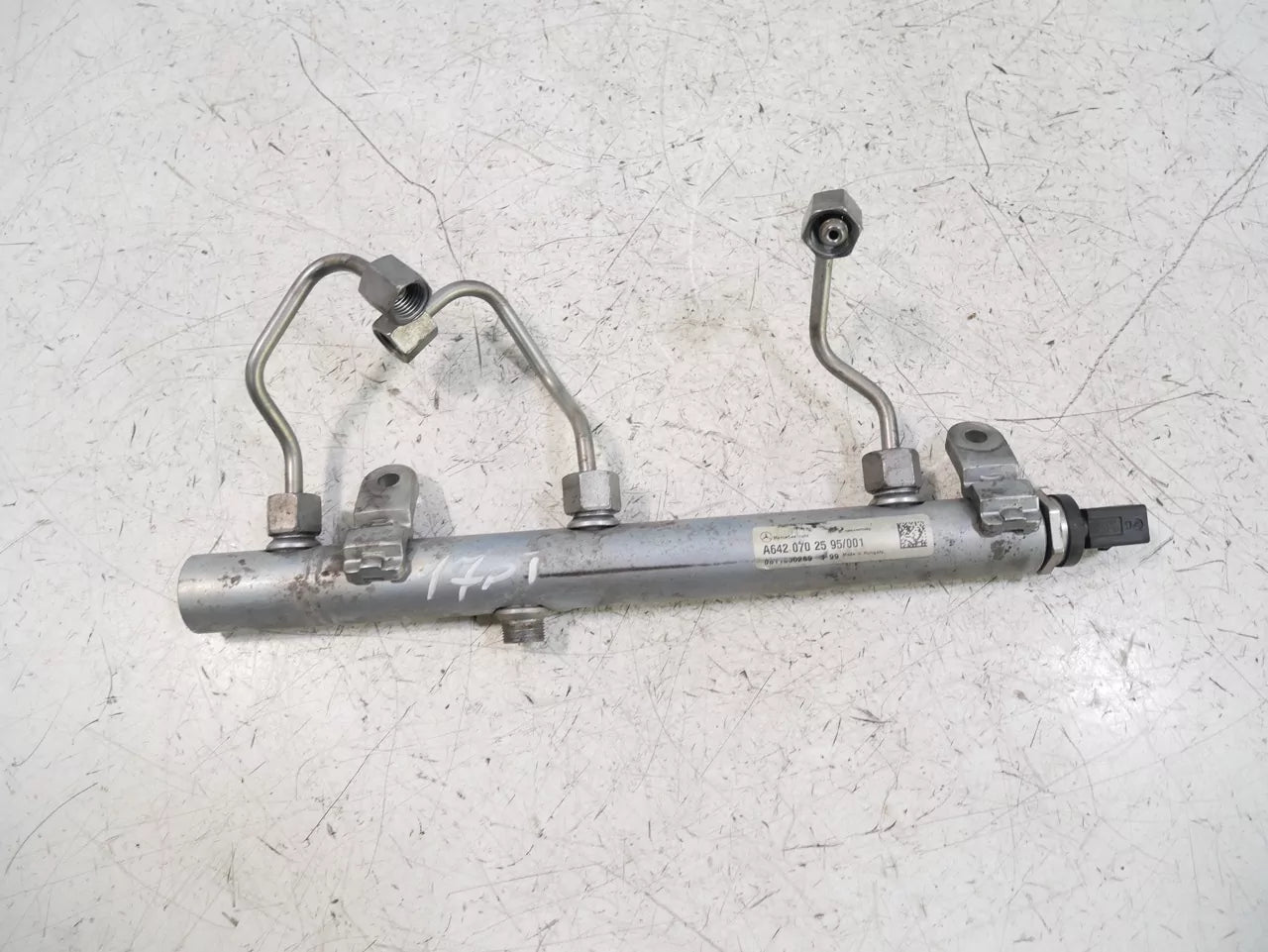 Rampa inyectora Mercedes-Benz 3,0 CDI 642.920 OM642.920 OM642 A6420702595