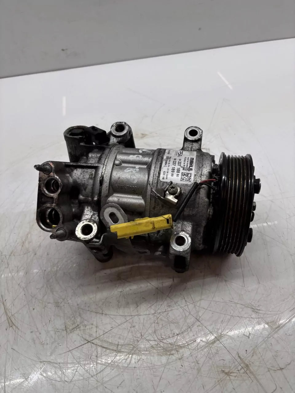 Compresor de aire acondicionado Peugeot 1,5 BlueHDi DV5RC YHZ YH01 9837718880