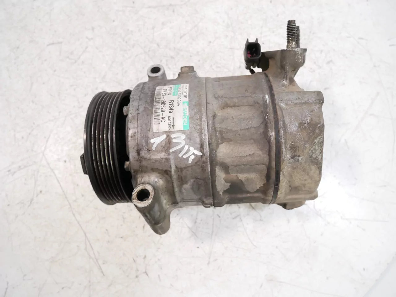 Compresor de aire acondicionado Land Rover 5,0 508PS AJ133 8W83-19D629-AC