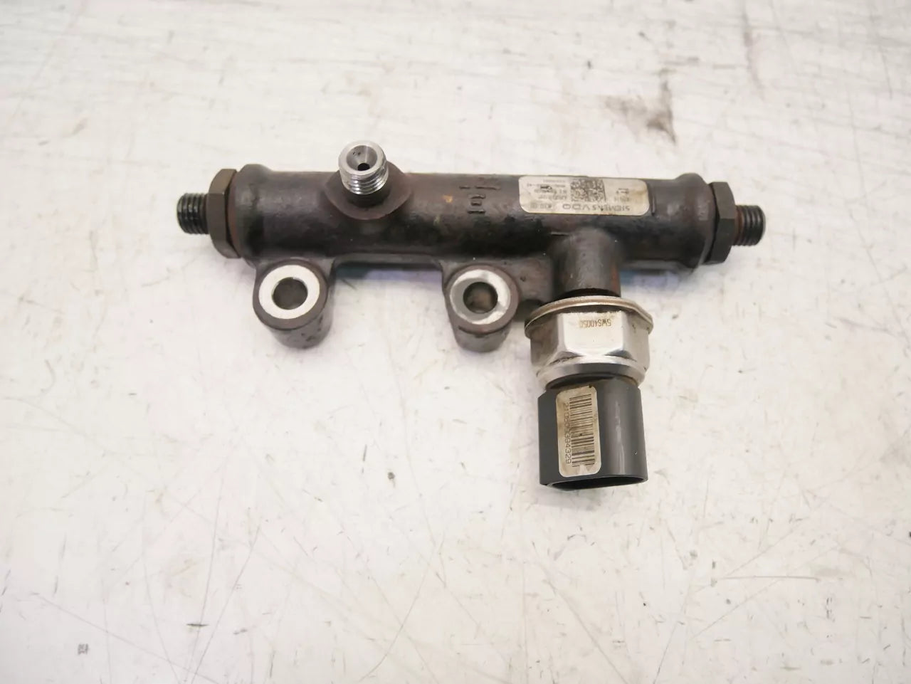 Rampa inyectora Land Rover 2,7 V6 4x4 276DT AJD 4R8Q-9CD66-AE