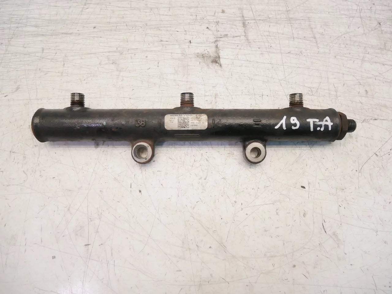 Rampa inyectora Land Rover 2,7 V6 4x4 276DT AJD 4R8Q-9D280-AC