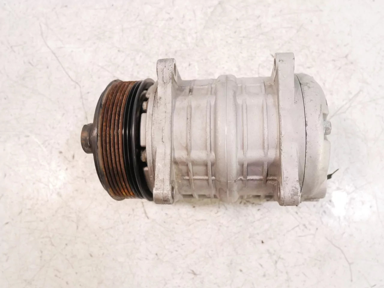 Compresor de aire acondicionado Mercedes-Benz 2,2 Euro5 OM651.955 651.955 OM651 03910132