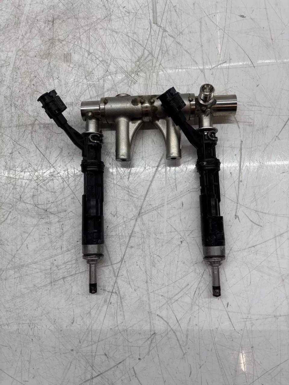 Rampa de inyectores Porsche 2,0 T MDD.PB MDD MDDPB 9A211040101