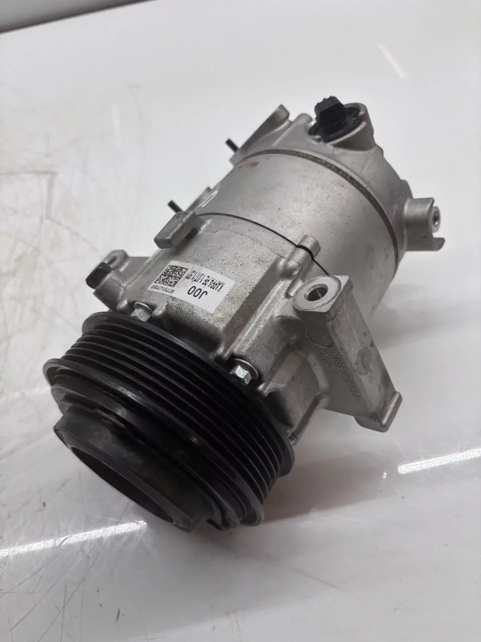Compresor de aire acondicionado Kia 1,5 T-GDI G4LH 97701J7000
