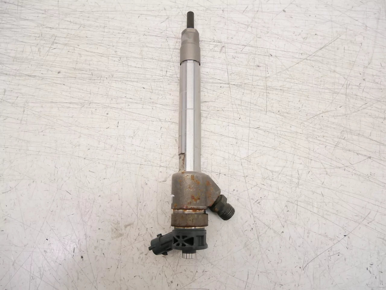Inyector Boquilla de inyección Peugeot 1,5 BlueHDI YHY DV5RD 9828959880
