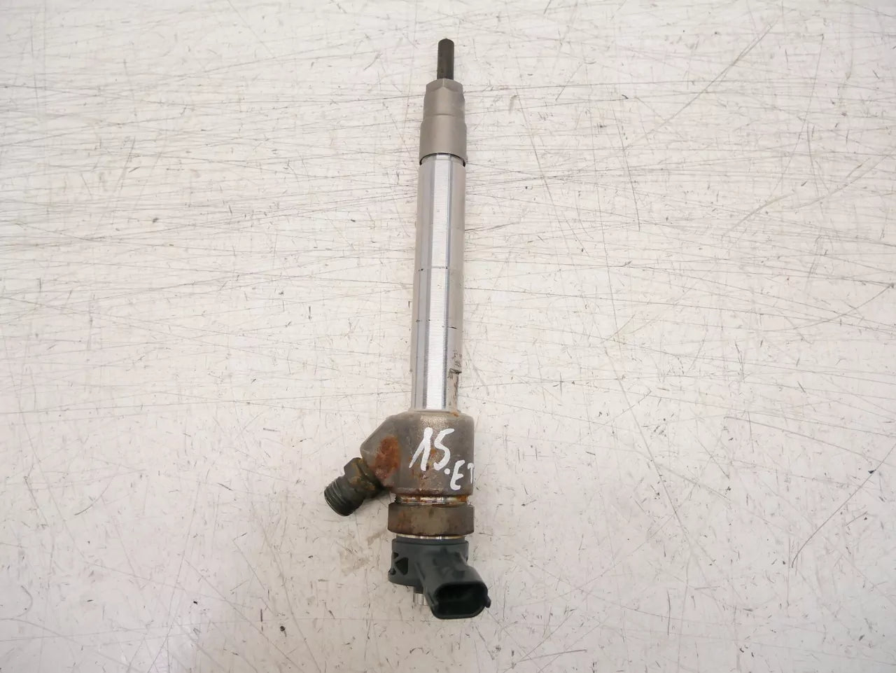 Inyector Boquilla de inyección Peugeot 1,5 BlueHDI YHY DV5RD 9828959880