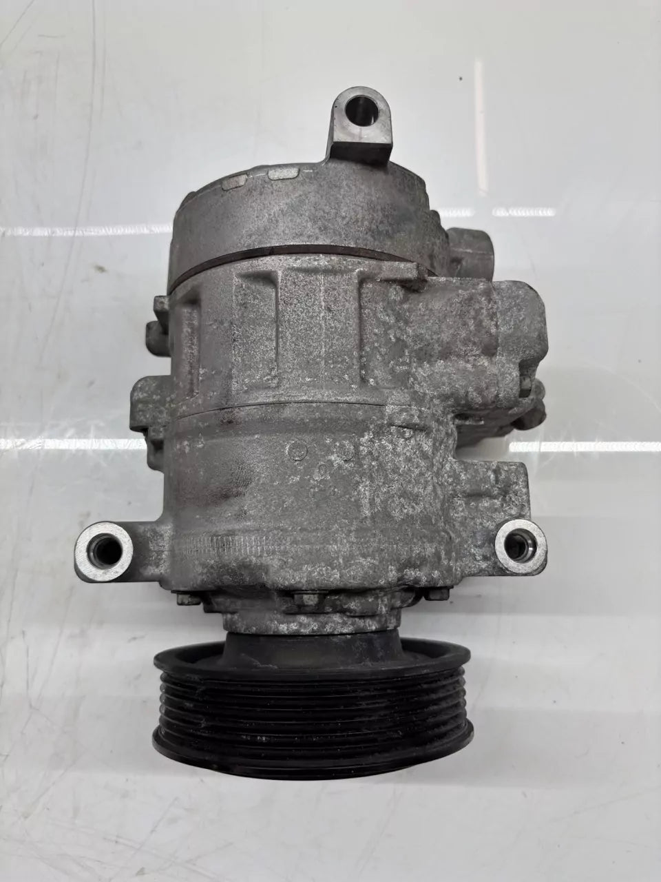 Compresor de aire acondicionado Volkswagen Skoda 1,4 16V BUD 1K0820859N