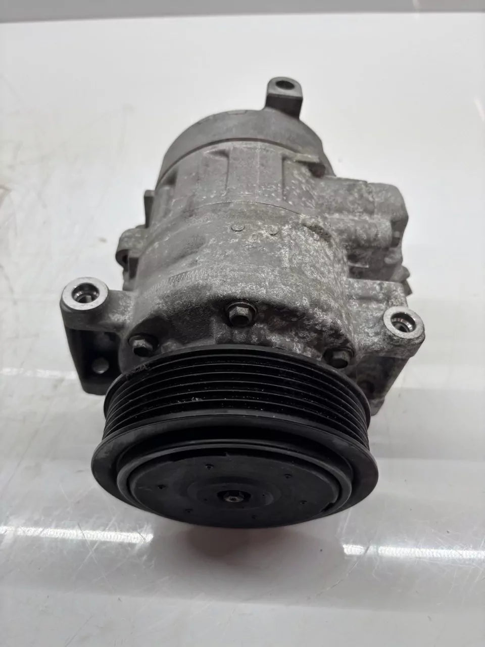 Compresor de aire acondicionado Volkswagen Skoda 1,4 16V BUD 1K0820859N