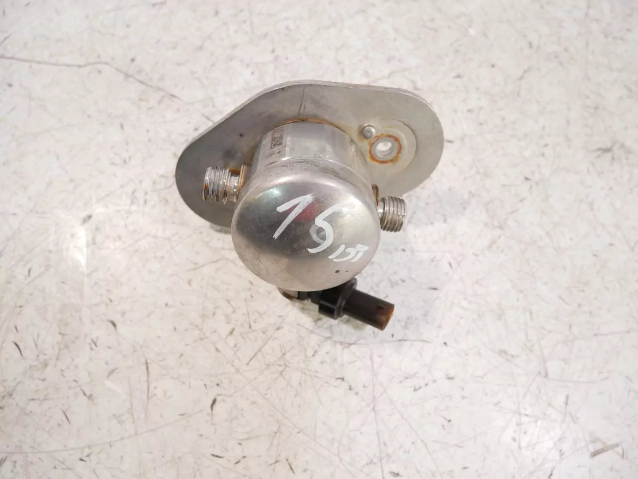 Bomba de combustible BMW 1,5 xDrive 30e B38A15P XB2231O0 7934496