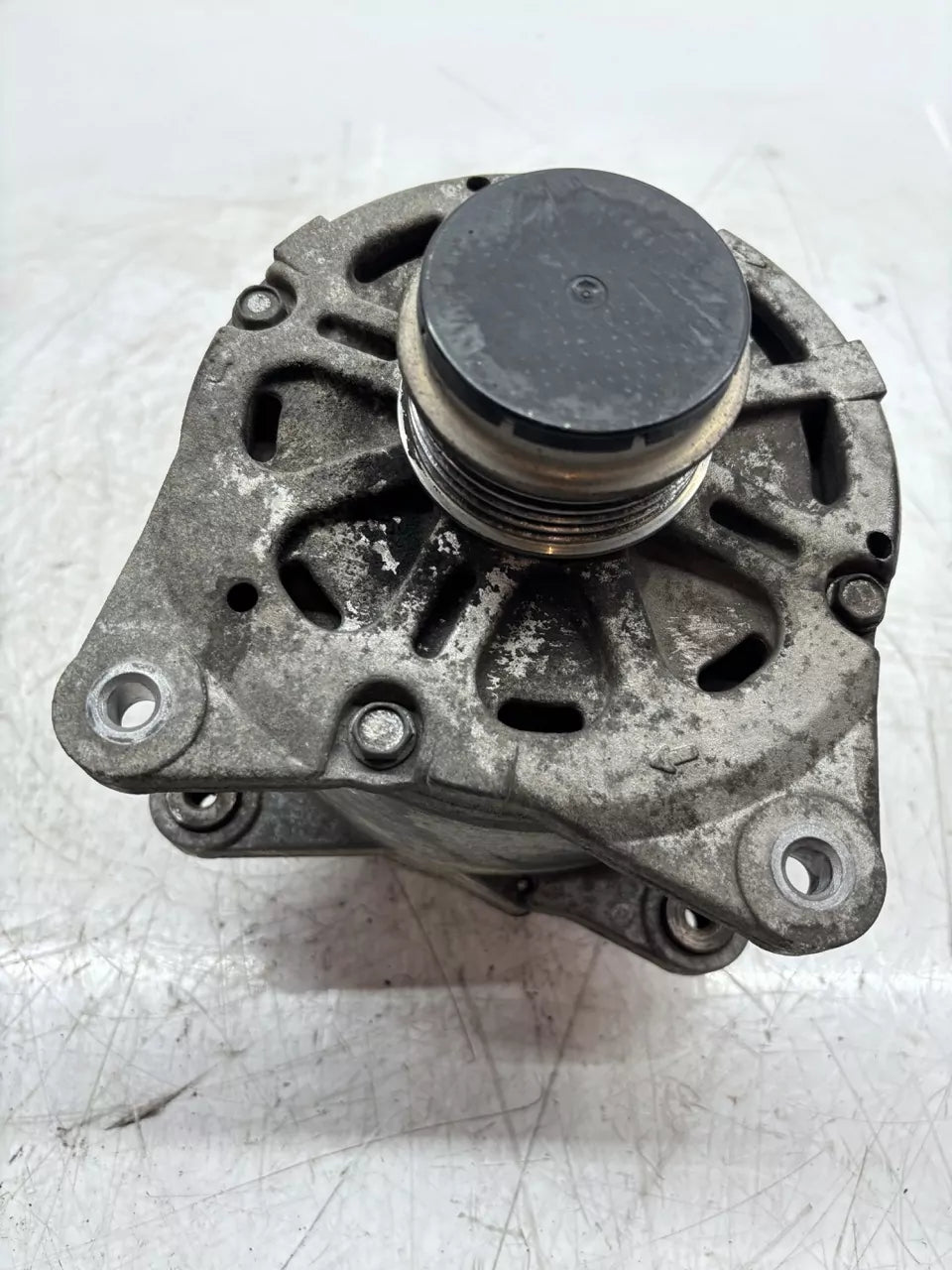 Alternador Audi 4,2 FSI V8 BYH 079903015G