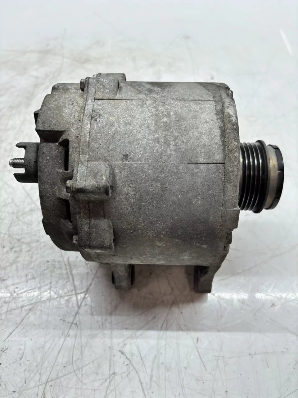 Alternador Audi 4,2 FSI V8 BYH 079903015G