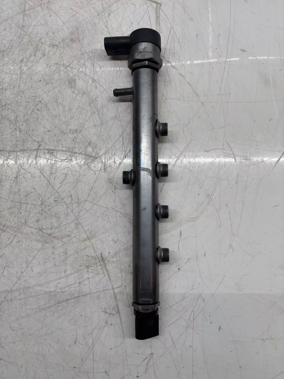 Rampa inyectora Mercedes-Benz 2,0 E220d OM654.920 654.920 OM654 A6540700095