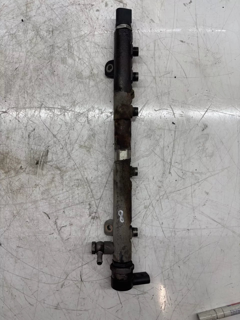 Rampa inyectora Mercedes-Benz 2,1 CDI OM646.985 646.985 OM646 A6460701895