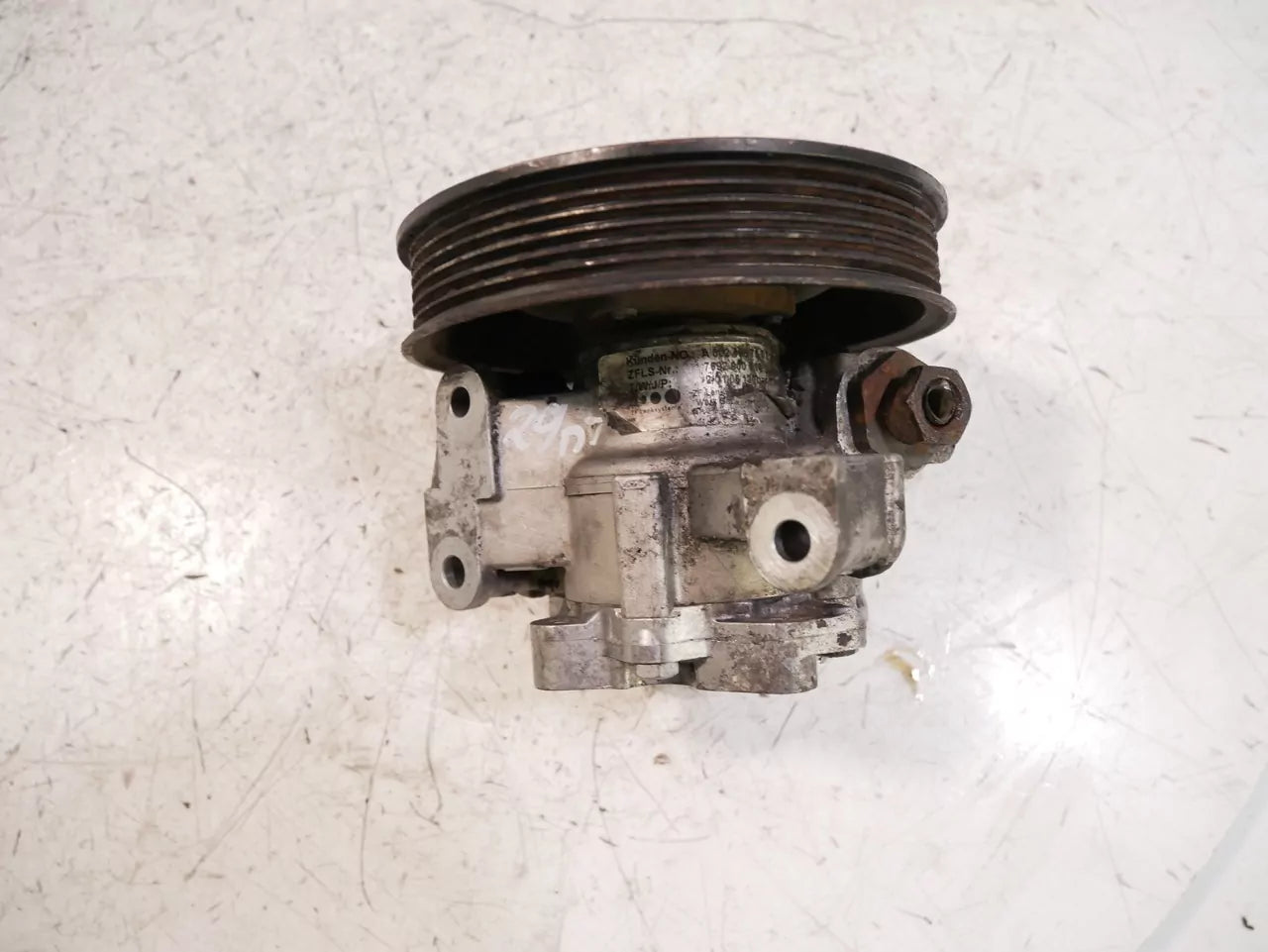 Bomba servo Mercedes-Benz 2,1 311 CDI OM611.981 611.981 OM611 A0024667601