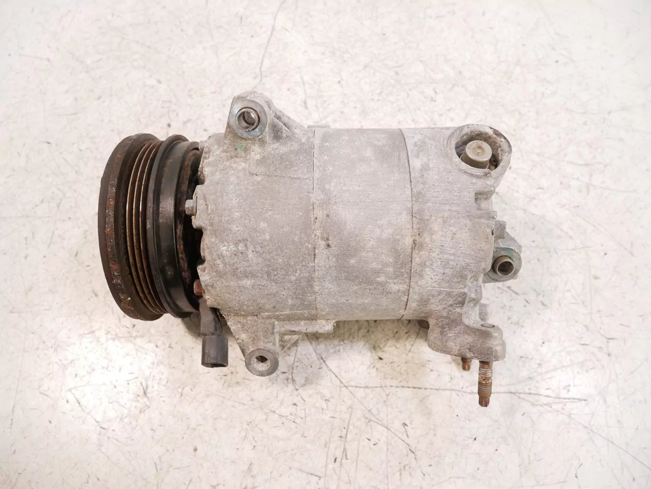 Compresor de aire acondicionado Ford 2,0 ST R9DA CV61-19D629-BJ