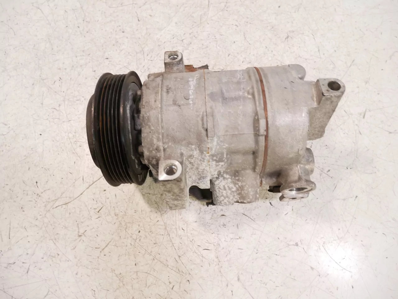 Compresor de aire acondicionado Mercedes-Benz 1,5 A180 d OM608.915 608.915 OM608 A0008304402