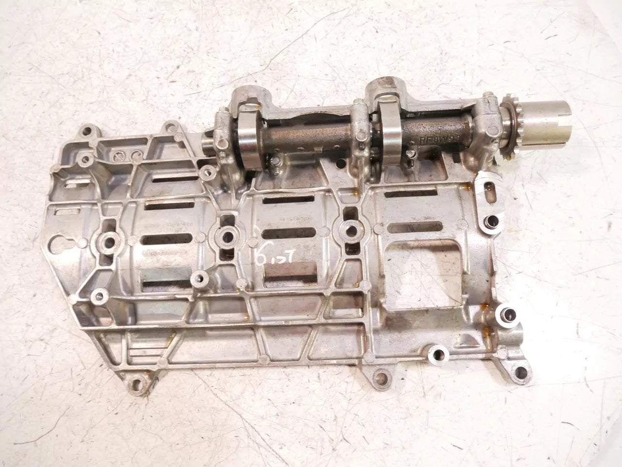 Chapa protectora Jaguar Land Rover 5,0 V8 508PS AJ133 8W93-6C800-BA