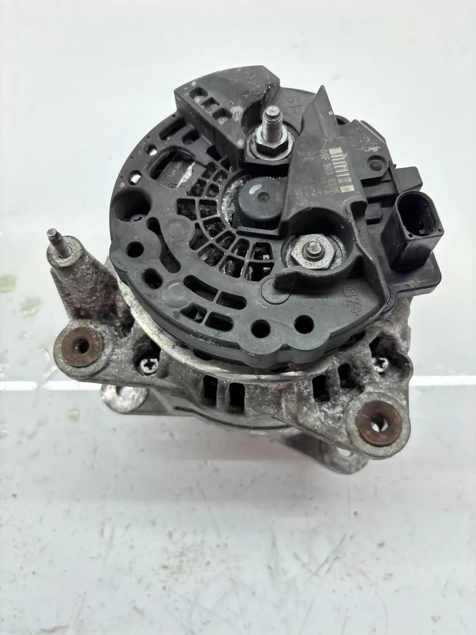 Alternador Volkswagen 2,0 TDI CBDC CBD 06F903023F
