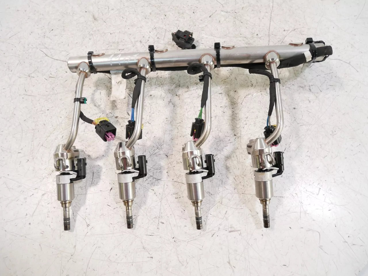 Rampa de inyectores MG 1,5 EHS Turbo 15E4E 10764069