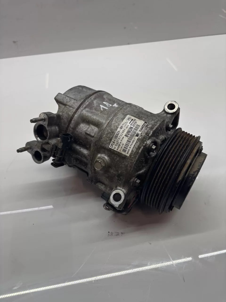 Compresor de aire acondicionado Land Rover 2,0 D 4x4 204DTD AJ20D4 CPLA-19D629-BH