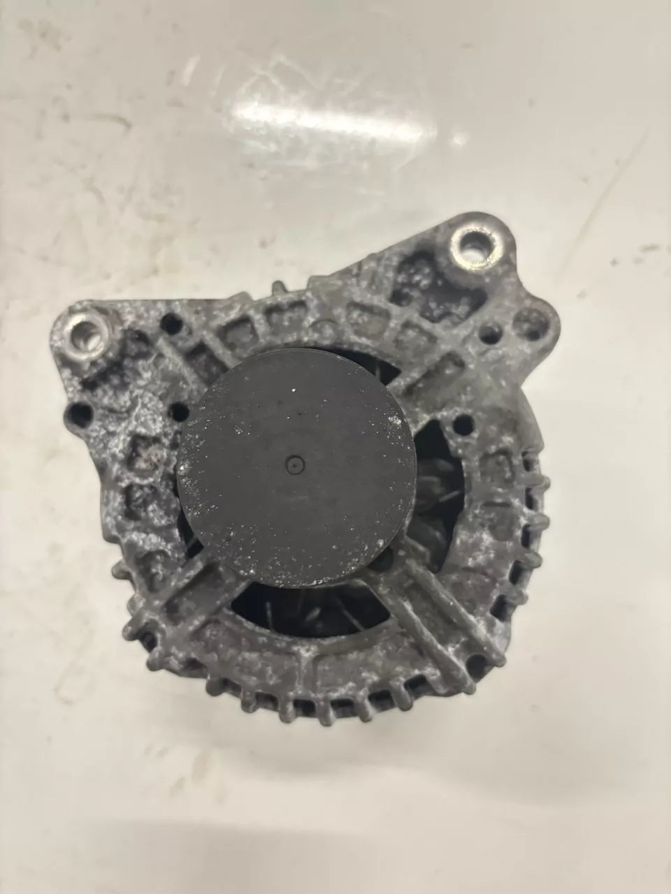 Alternador Audi 2,0 TDI CAGB 03G903016E