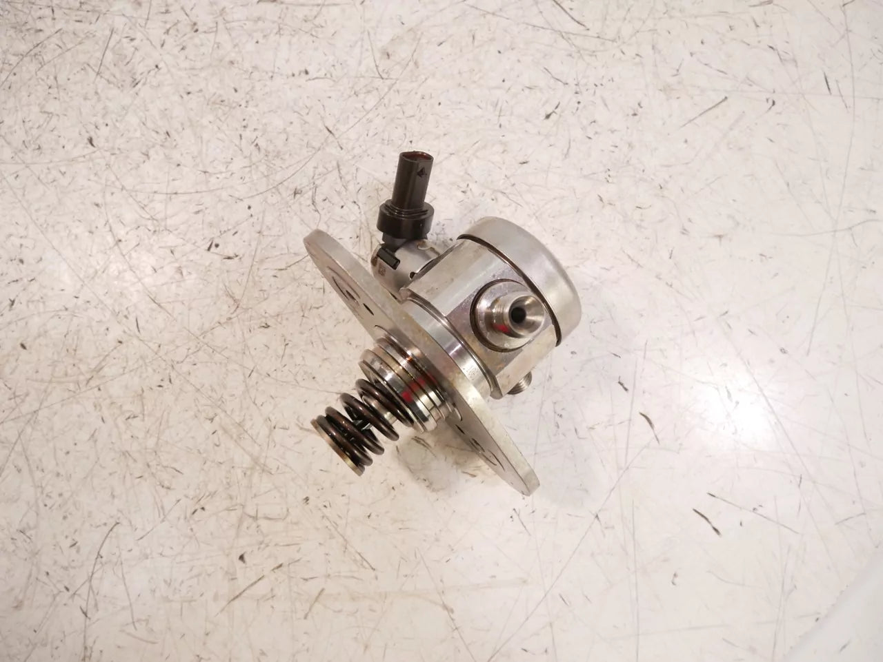 Bomba de combustible BMW 4,4 M5 S63B44B S63 7852361