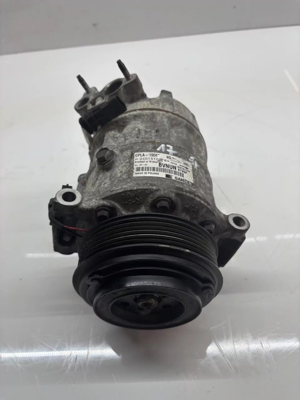 Compresor de aire acondicionado Land Rover 2,0 D 204DTD AJ20D4 LR112585 CPLA-19D629-BH