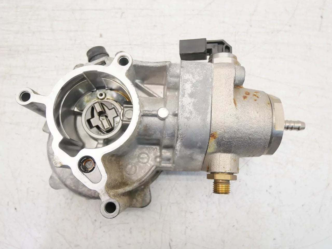 Bomba de combustible Audi Seat Volkswagen 2,0 quattro CJXG CJX 06L145100F 06L127025P