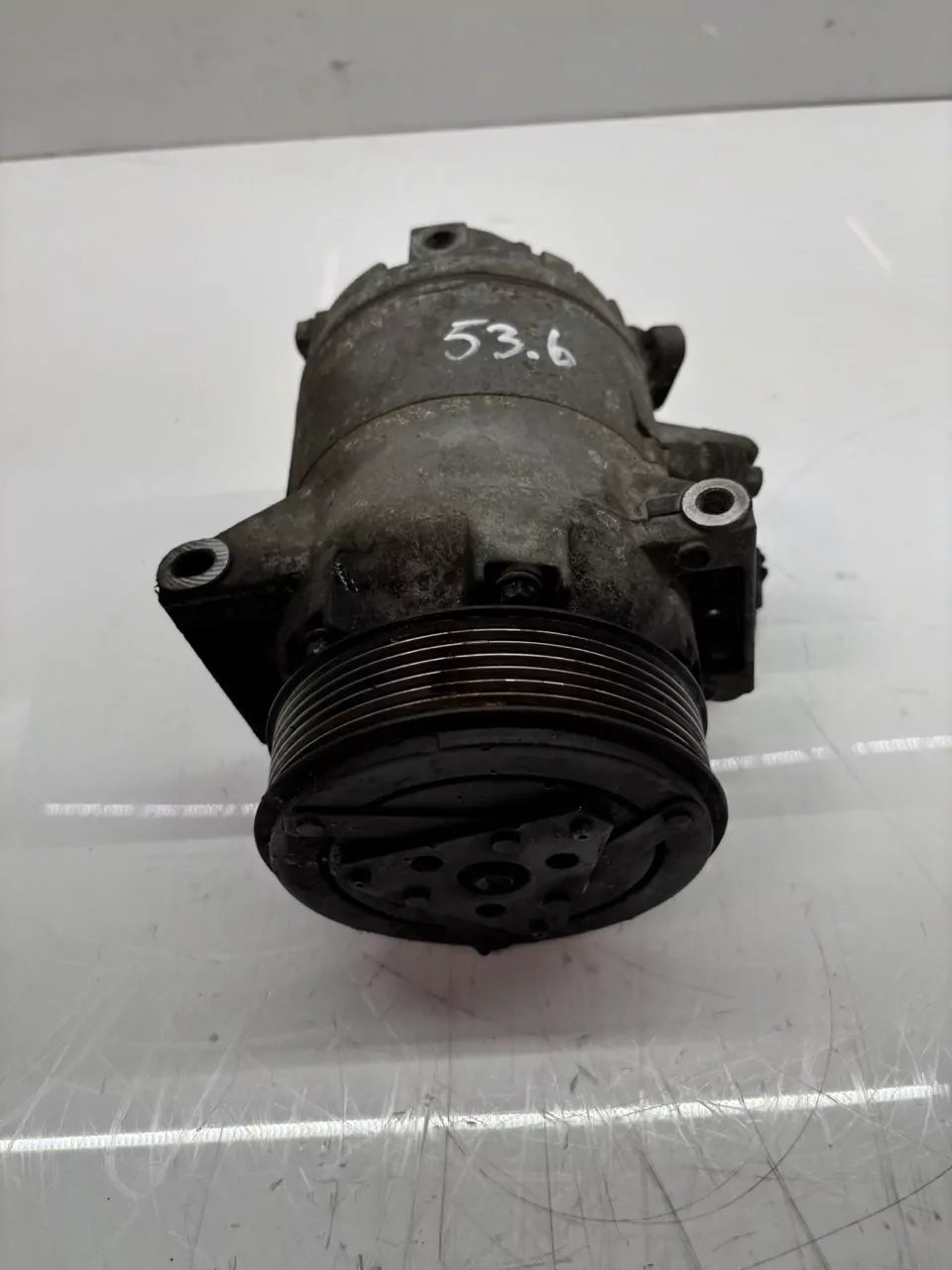 Compresor de aire acondicionado Nissan 1,6 dCi R9M 92610BB60A