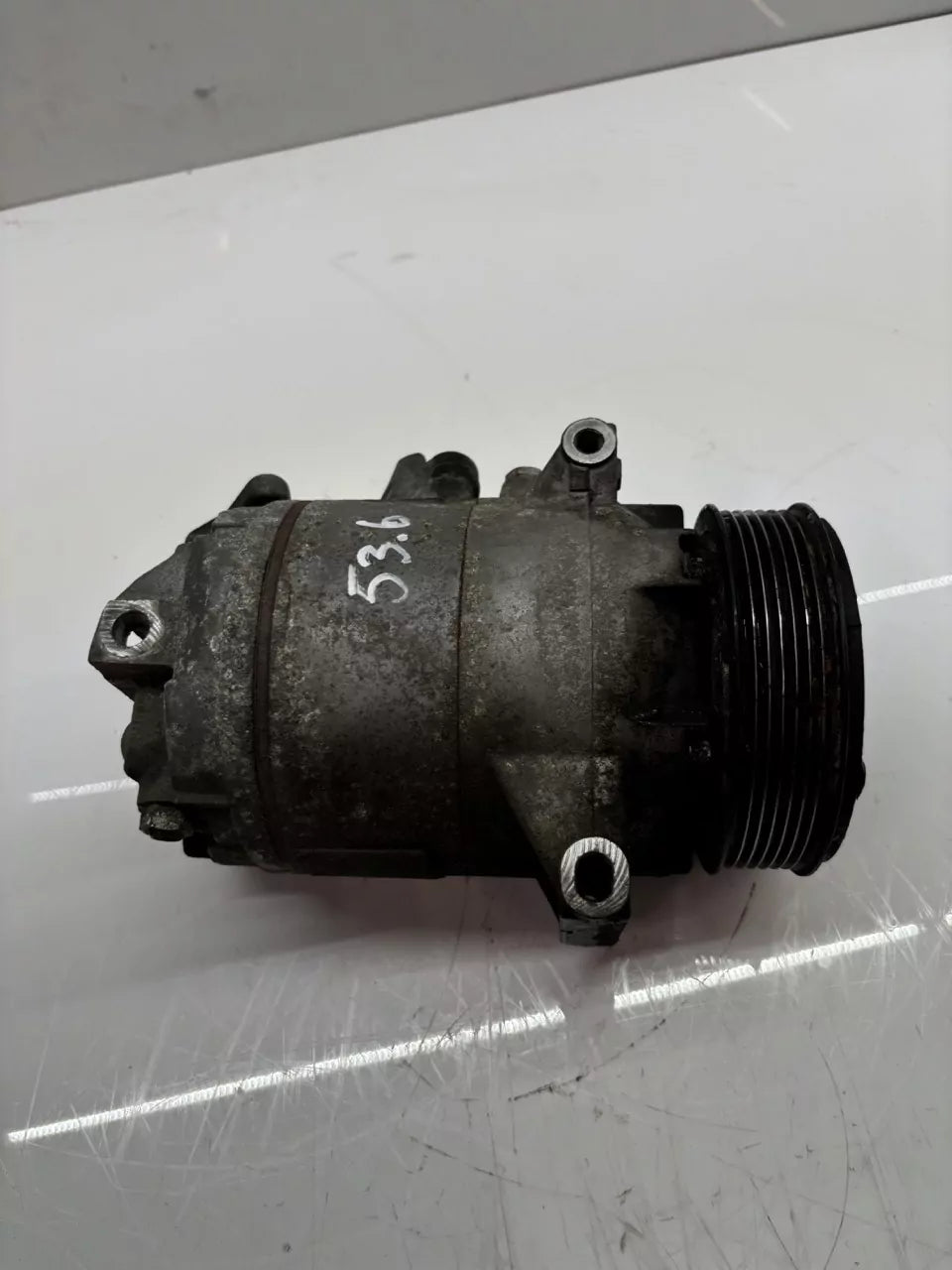 Compresor de aire acondicionado Nissan 1,6 dCi R9M 92610BB60A