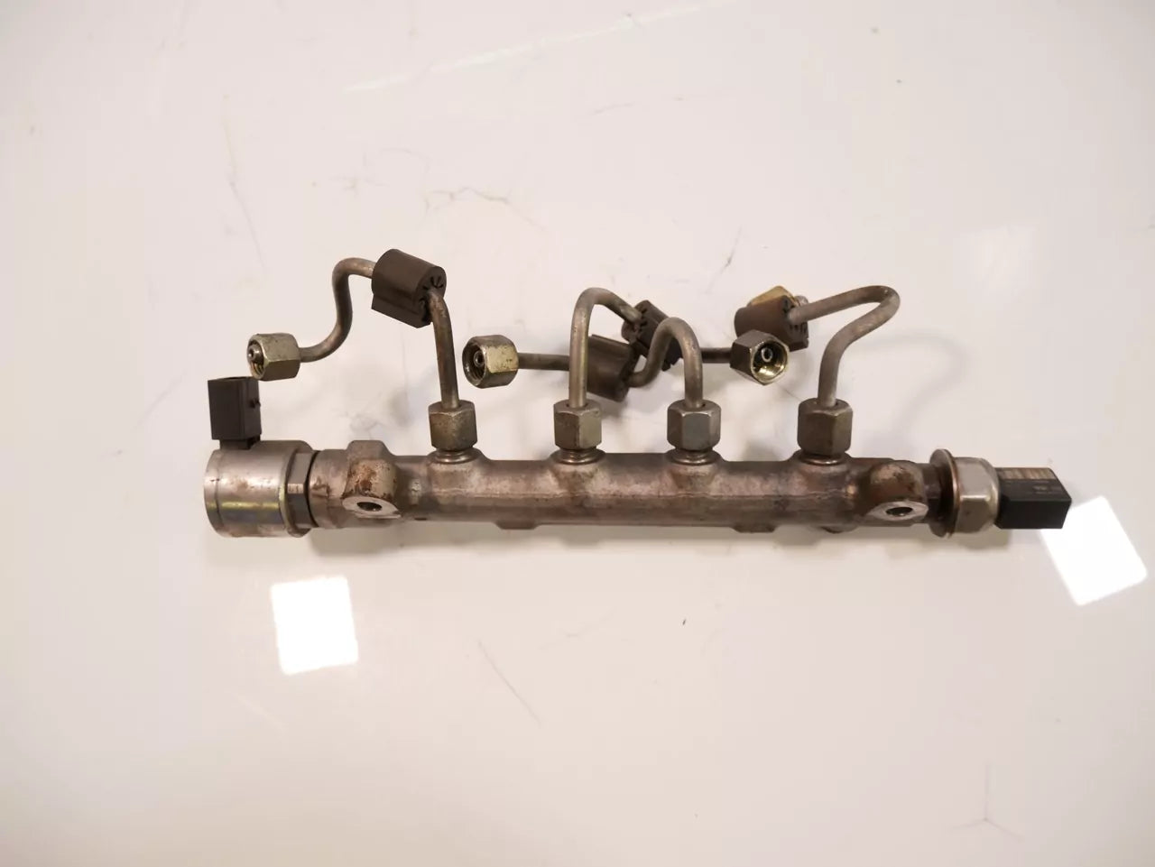 Rampa inyectora Skoda Volkswagen 2,0 TDI DFS DFSA DFSB 04L089G