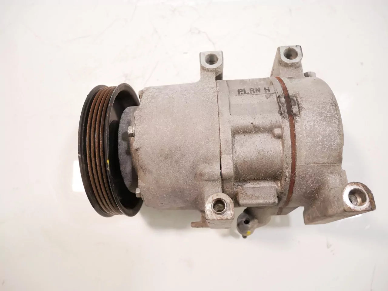 Compresor de aire acondicionado Hyundai Kia 1,7 CRDI Euro6 D4FD 97701-D7100