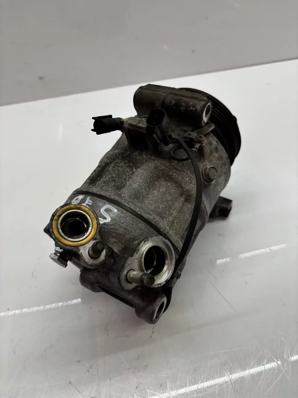 Compresor de aire acondicionado Volvo 2,0 D3 Diesel D5204T7 36011355