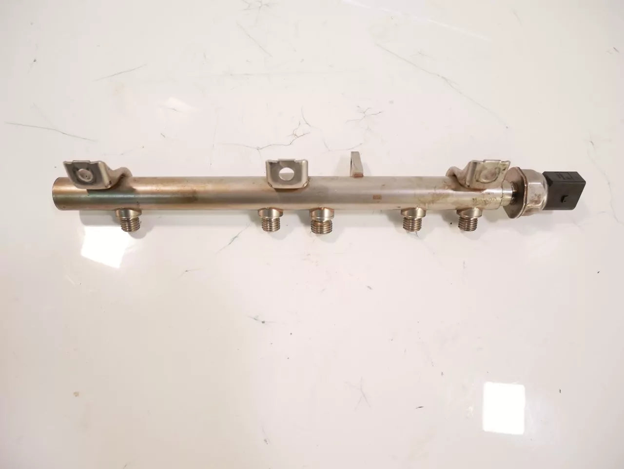 Rampa inyectora BMW Serie 3 E90 E91 E92 E93 2.0 i N43B20A N43 7562474