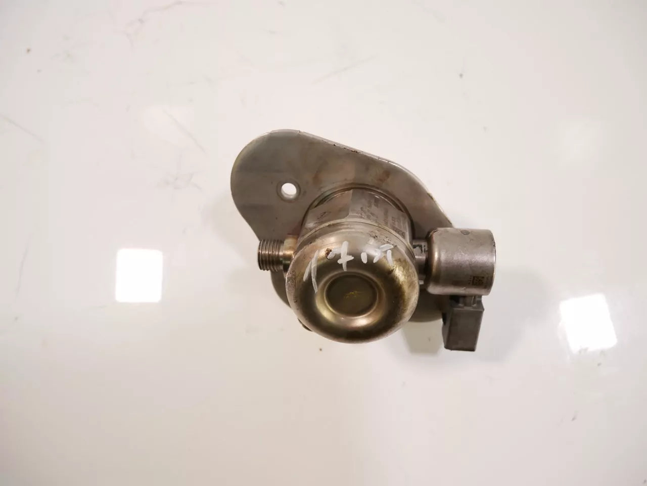 Bomba de combustible BMW Serie 3 E90 E91 E92 E93 2.0 i N43B20A N43 7562473