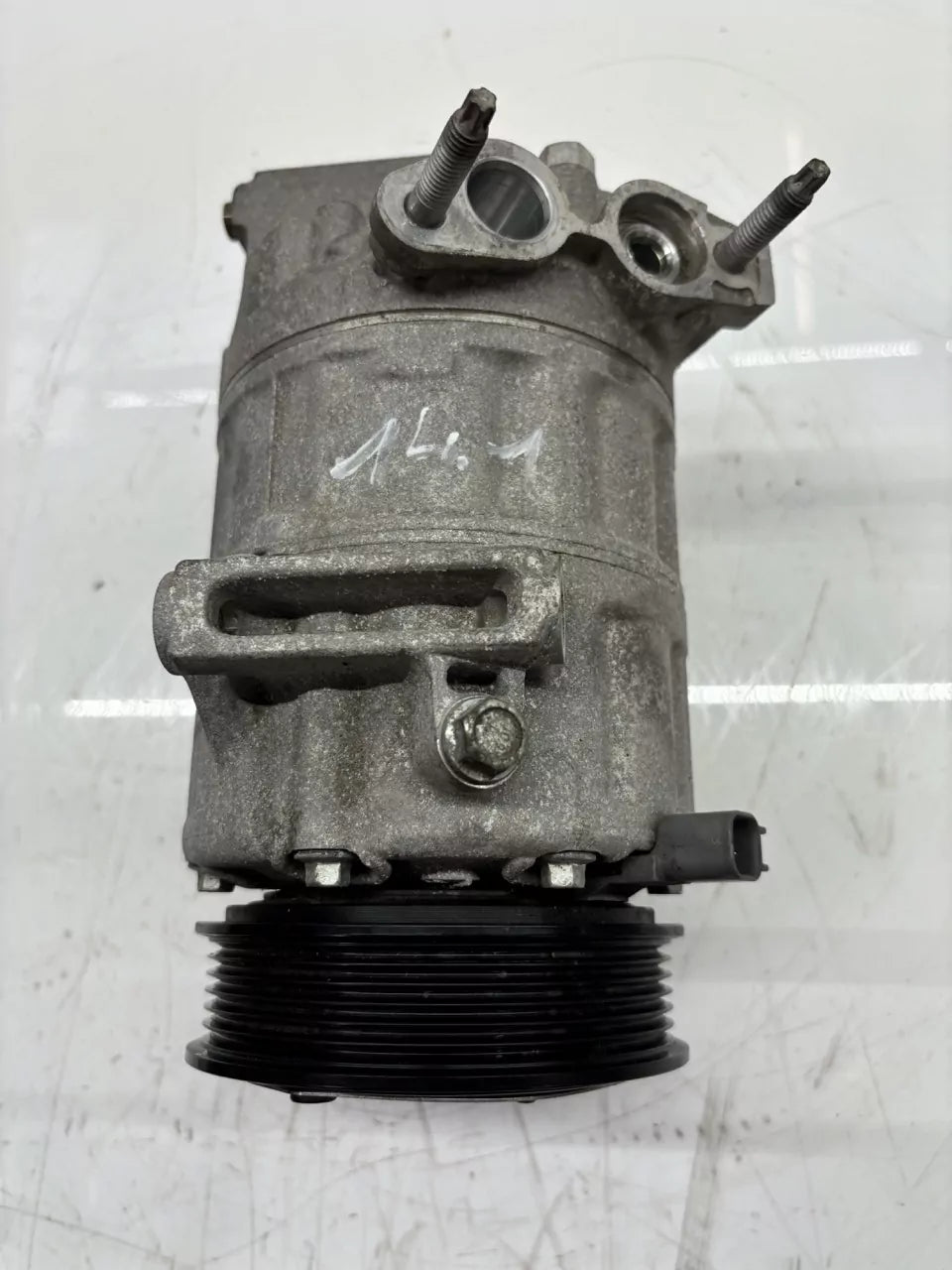 Compresor de aire acondicionado Volkswagen Ford 3.0 TDI V6 BF2X JB3B-19D629-AB