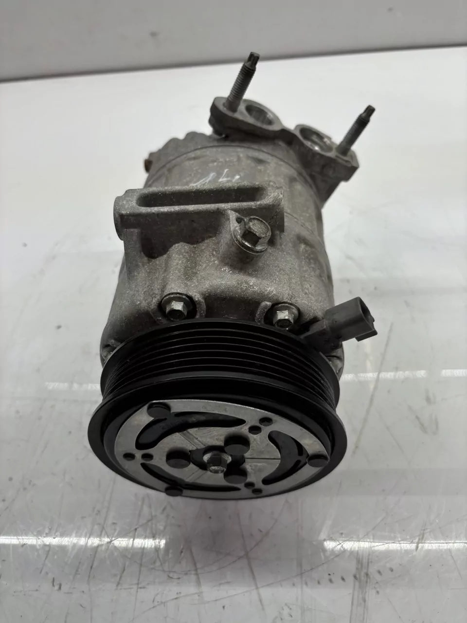 Compresor de aire acondicionado Volkswagen Ford 3.0 TDI V6 BF2X JB3B-19D629-AB