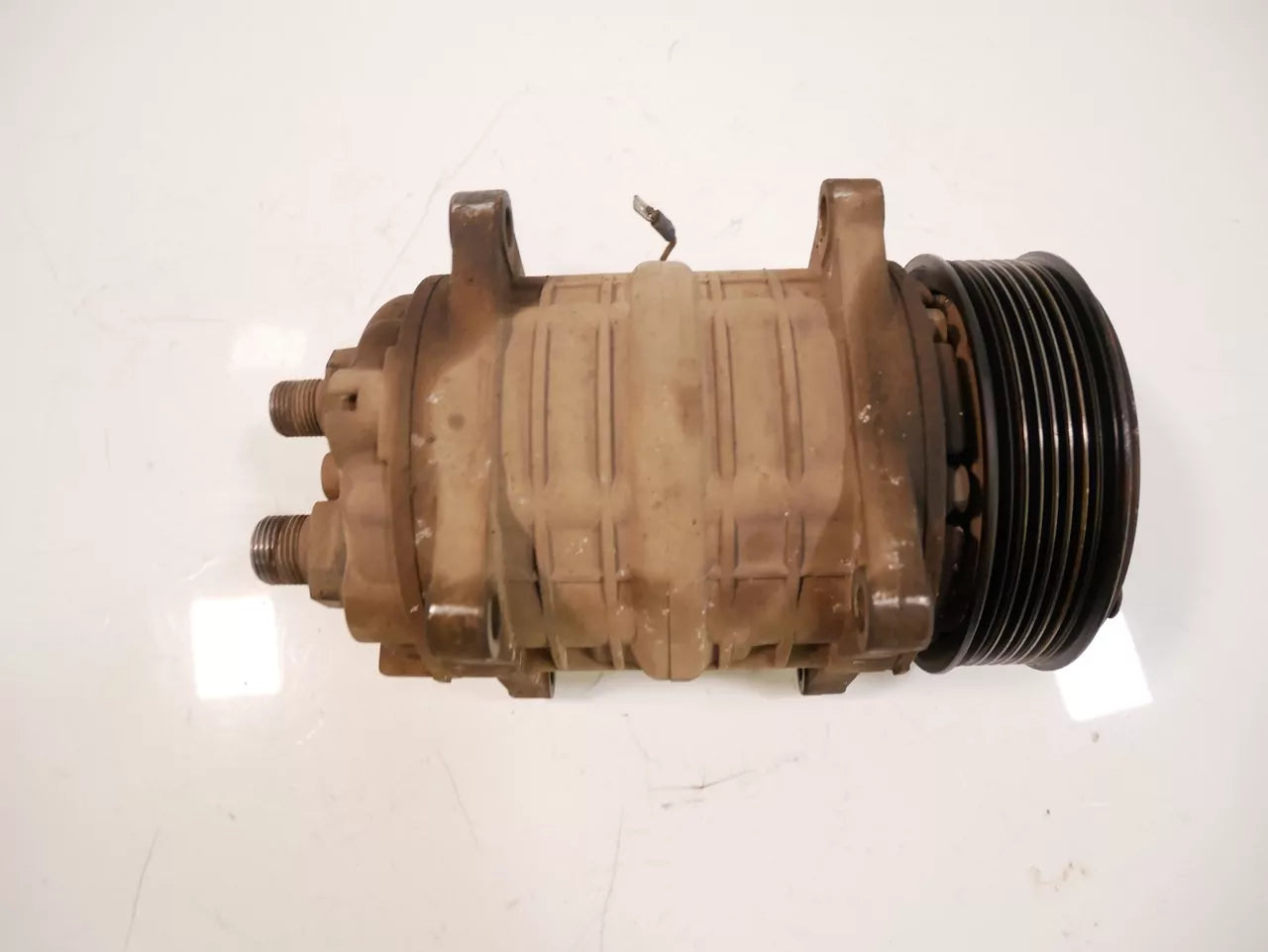 Compresor de aire acondicionado Mercedes-Benz Sprinter 311 313 2.2 OM651.958 651.958 OM651 0393