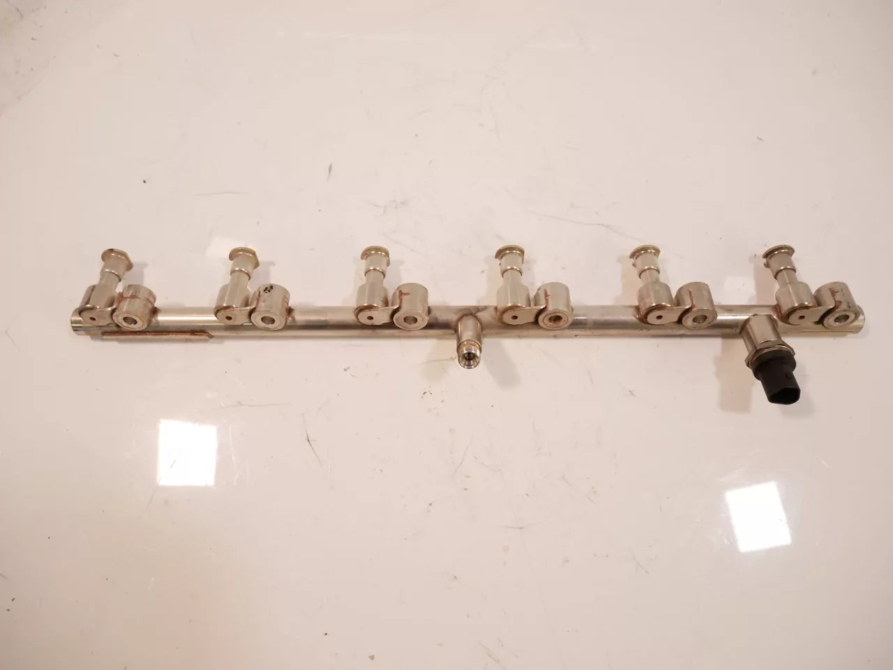 Riel inyector Land Rover Range 3.0 MHEV PT306 AJ20P6 J6P3-9D280-AA