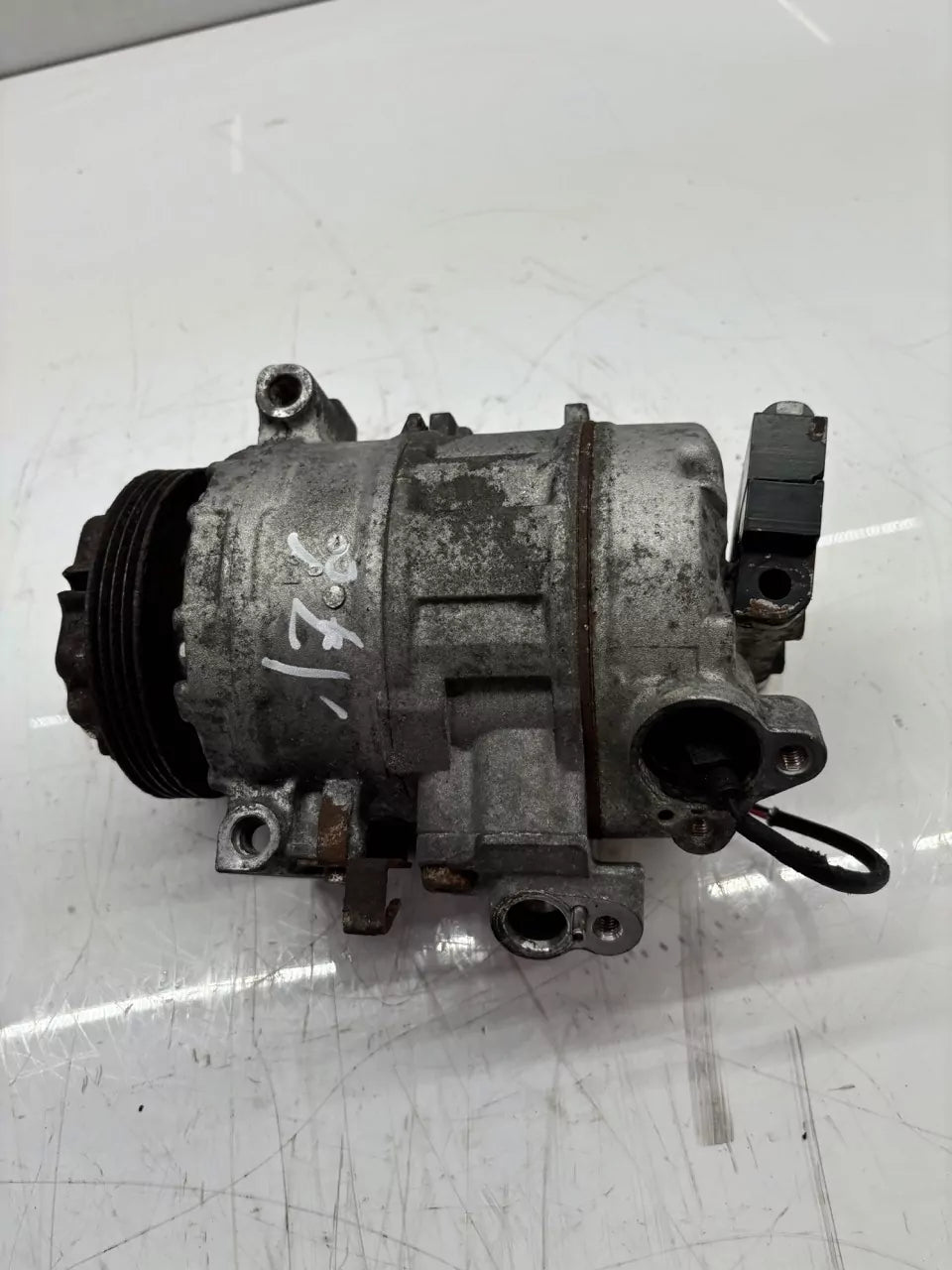 Compresor de aire acondicionado BMW Serie 7 E65 E66 E67 3.6 V8 gasolina 735i N62B36A 9175481