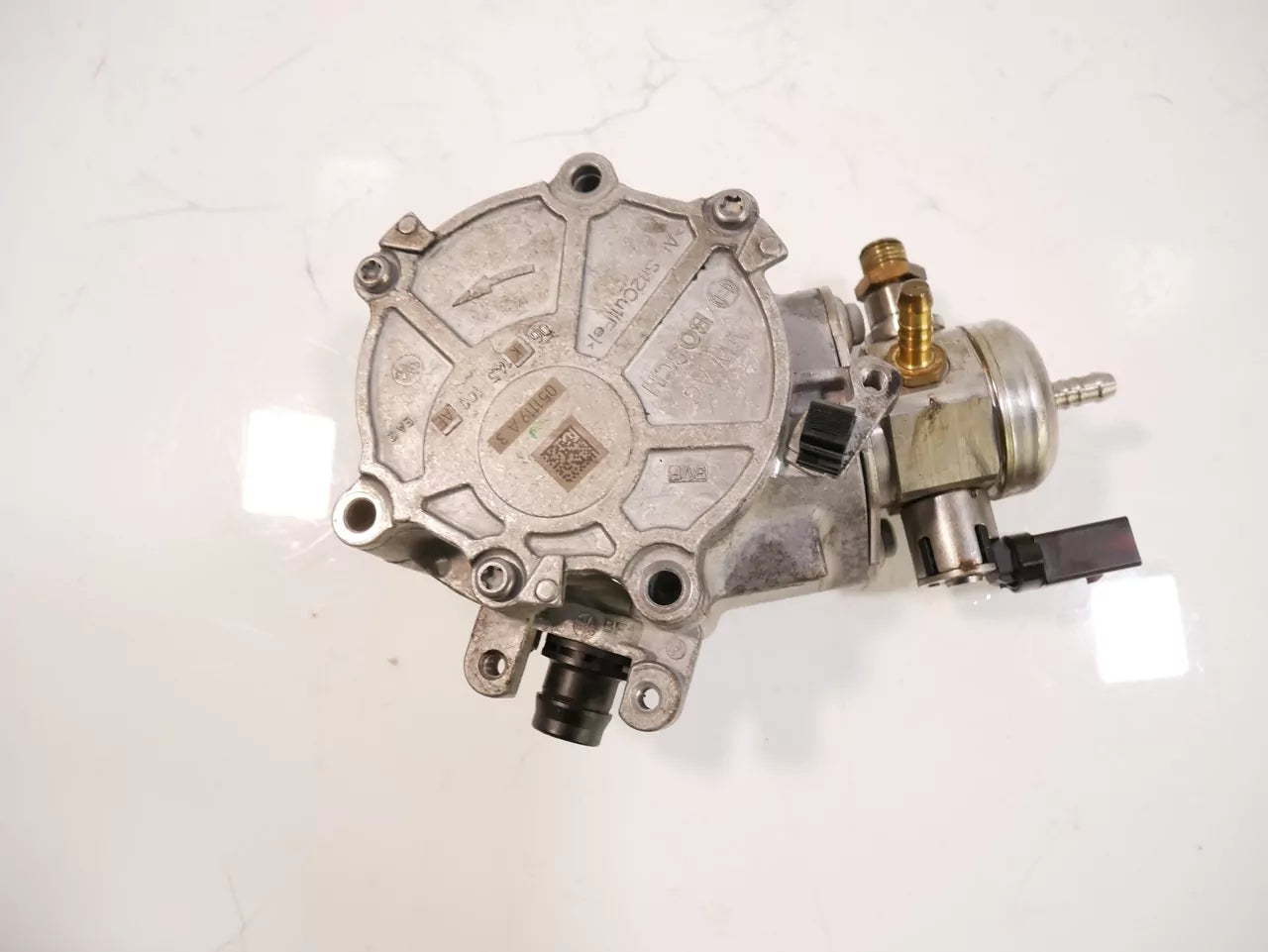 Bomba de vacío Bomba de combustible Audi A4 B9 A5 2.0 TFSI 40 DLVA 06K145100AE