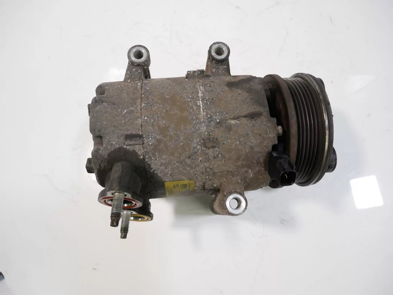 Compresor de aire acondicionado Land Rover Freelander 2 2.2 224DT DW12BTED4 6G91-19D629-FG