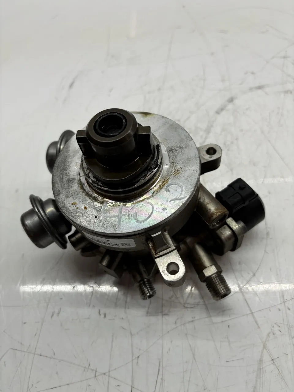 Bomba de alta presión Porsche Panamera Turbo 4.8 V8 gasolina M48.70 94811031570